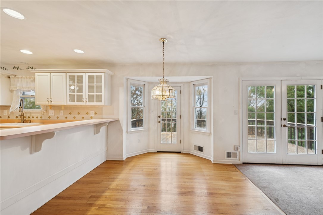 10 Thomas Jefferson Ct