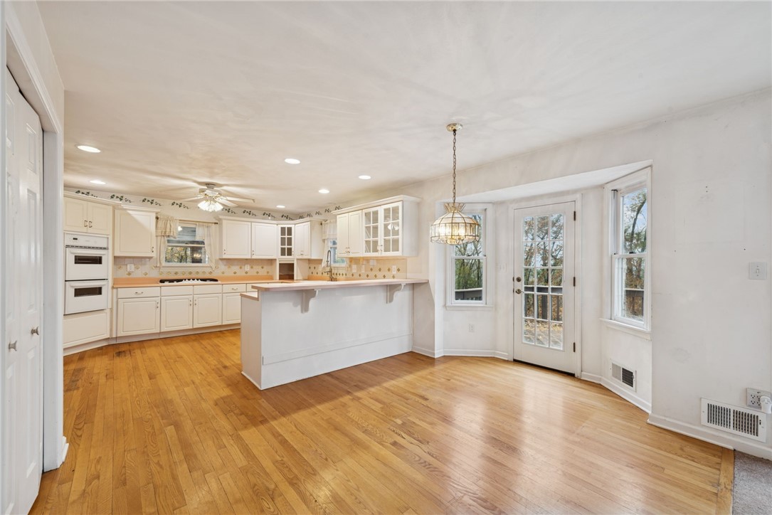 10 Thomas Jefferson Ct