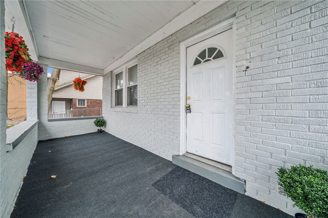 400 Broadway Ave