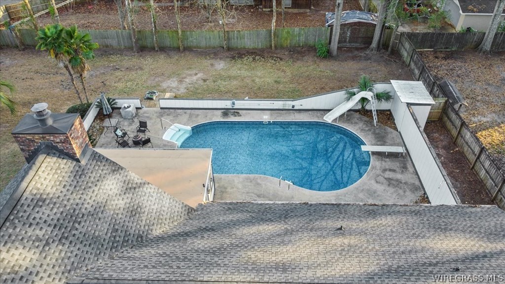 202 E Kingswood Drive