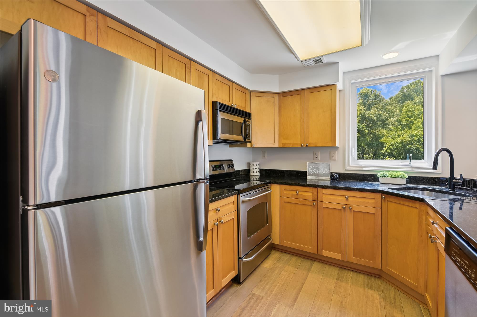 1119 Lake Heron Dr #2b