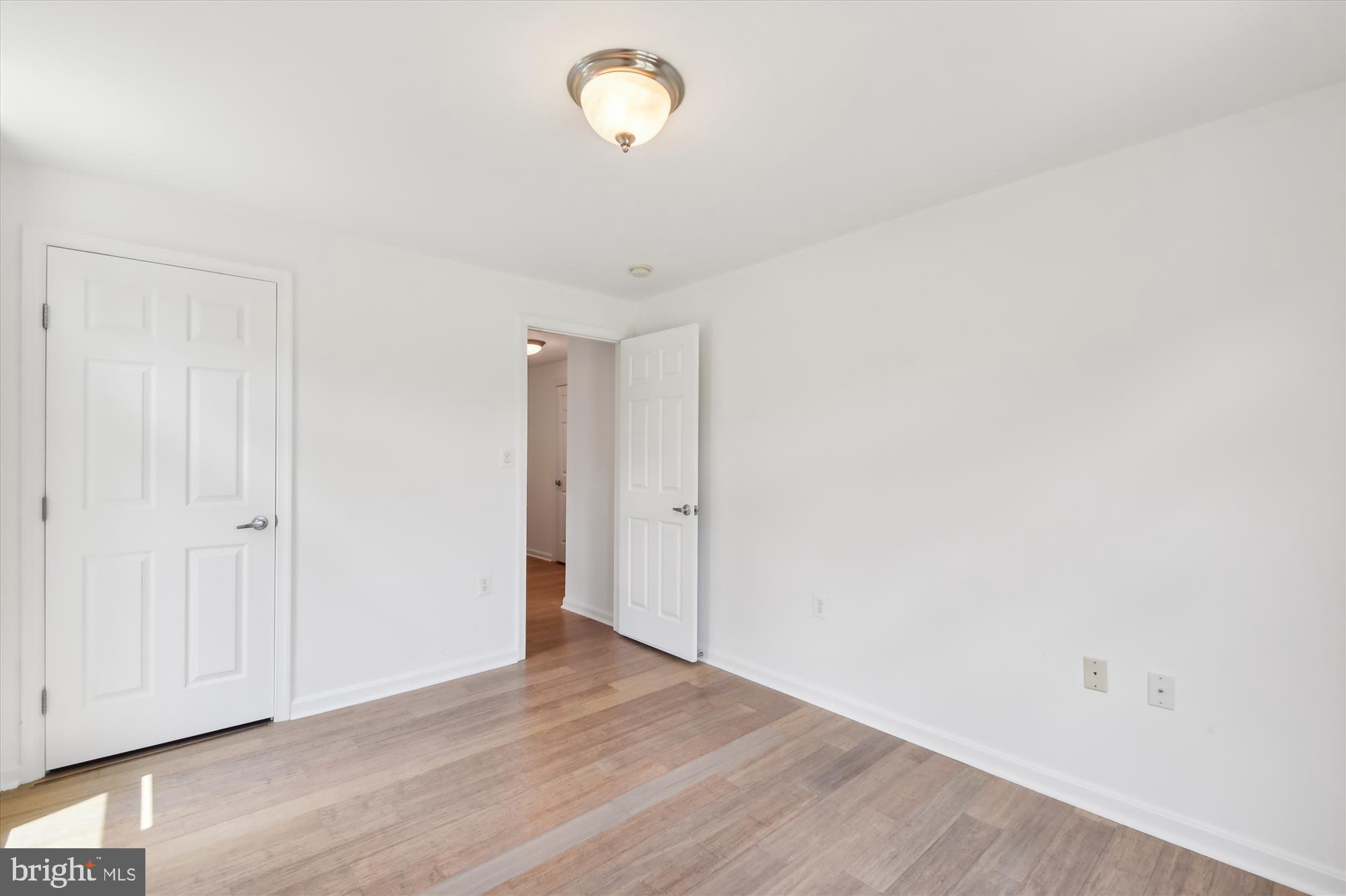 1119 Lake Heron Dr #2b