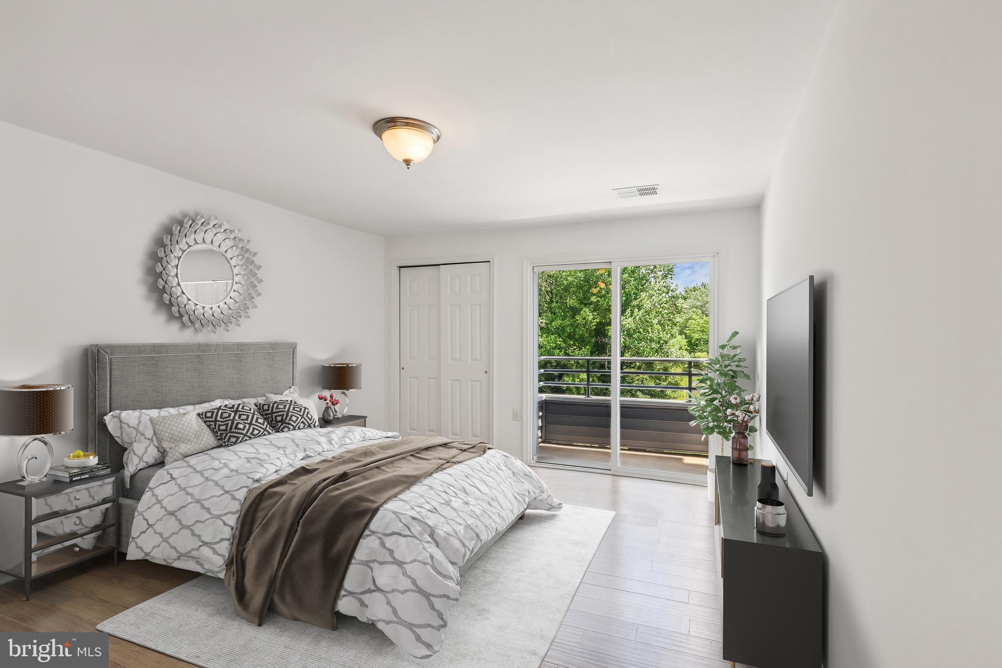 1119 Lake Heron Dr #2b