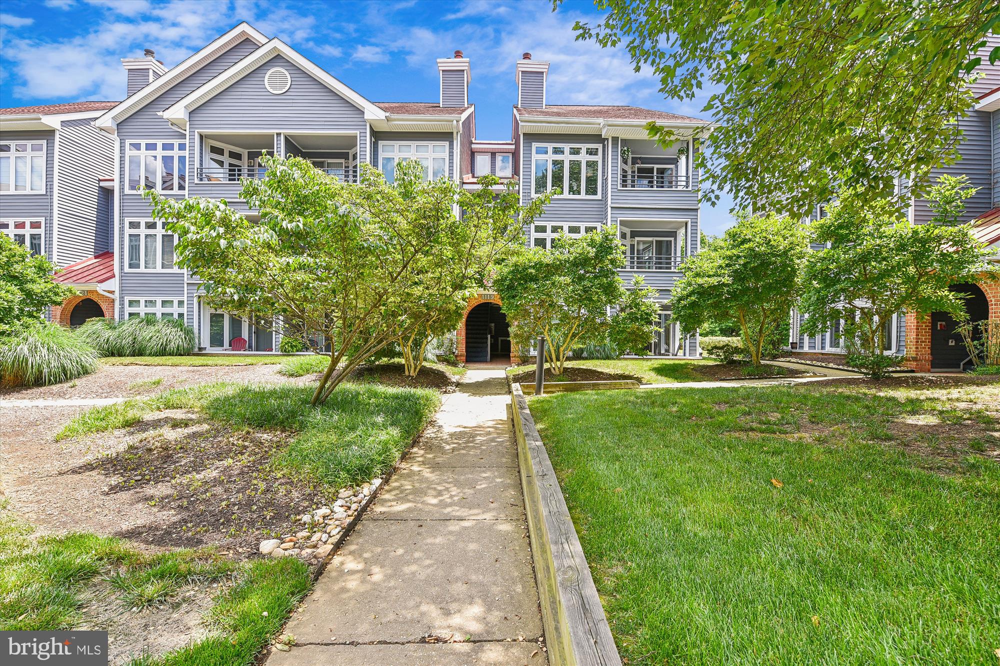 1119 Lake Heron Dr #2b