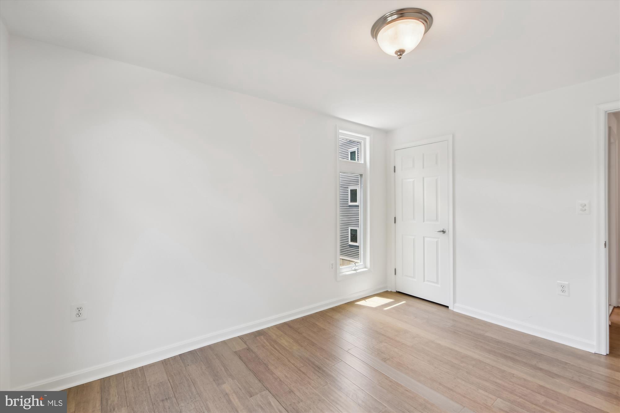 1119 Lake Heron Dr #2b