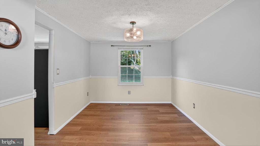 7912 PEPPERBOX LANE