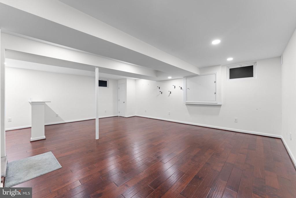 766 GLENEAGLES DRIVE