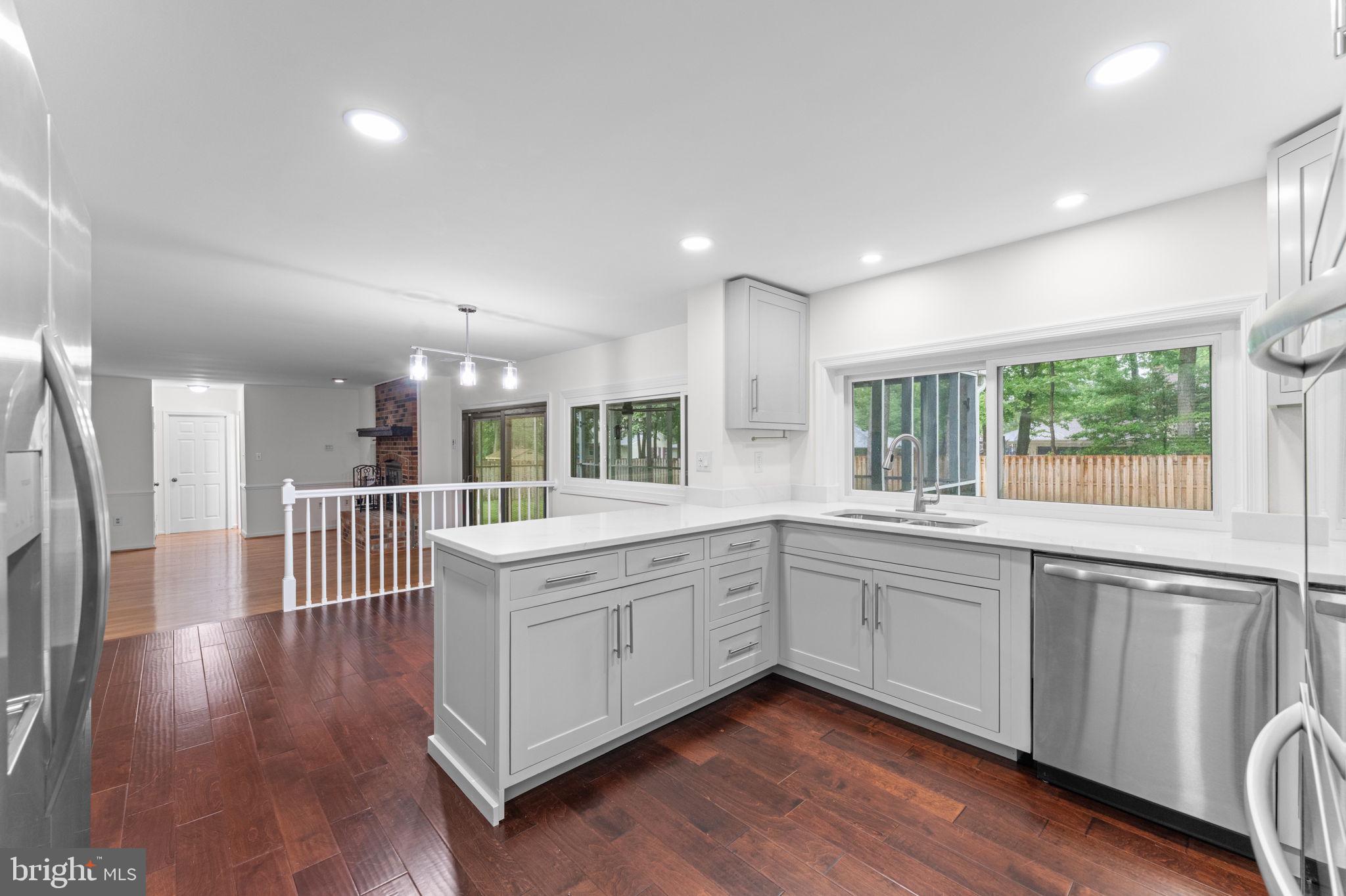 766 GLENEAGLES DRIVE