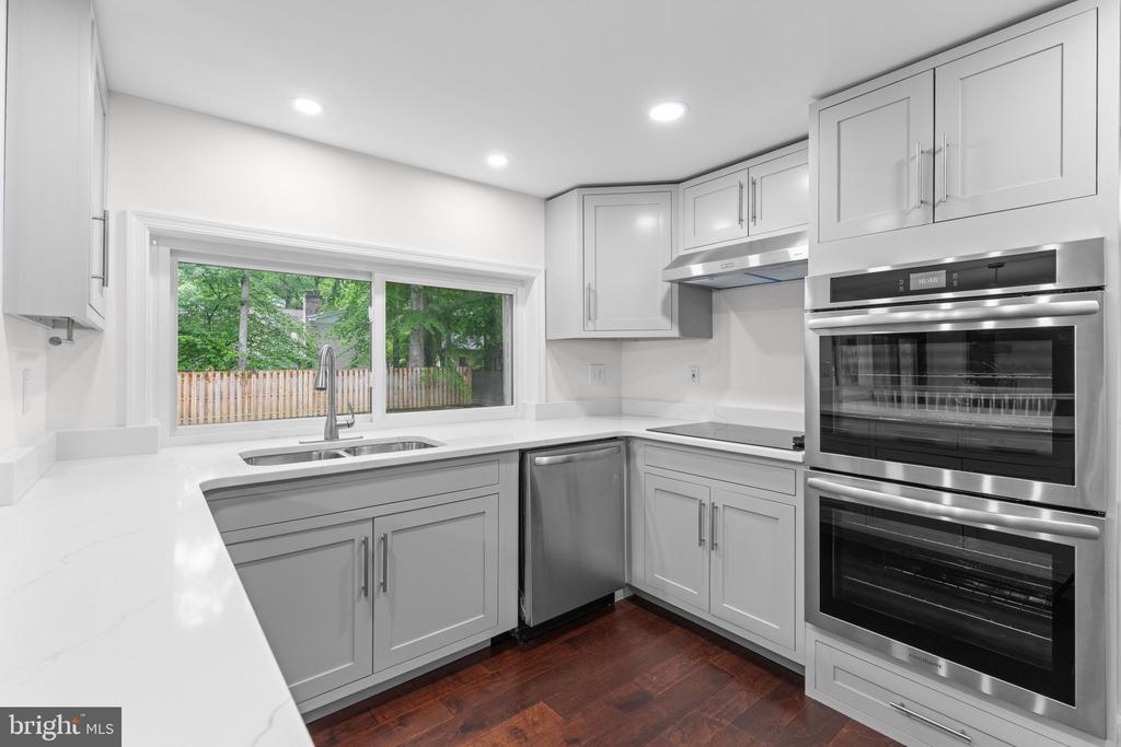 766 GLENEAGLES DRIVE