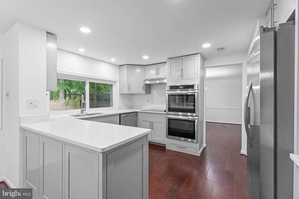766 GLENEAGLES DRIVE
