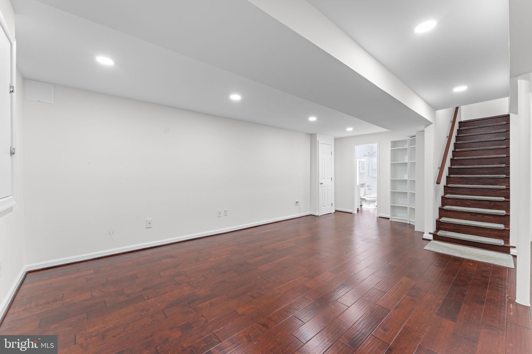 766 GLENEAGLES DRIVE