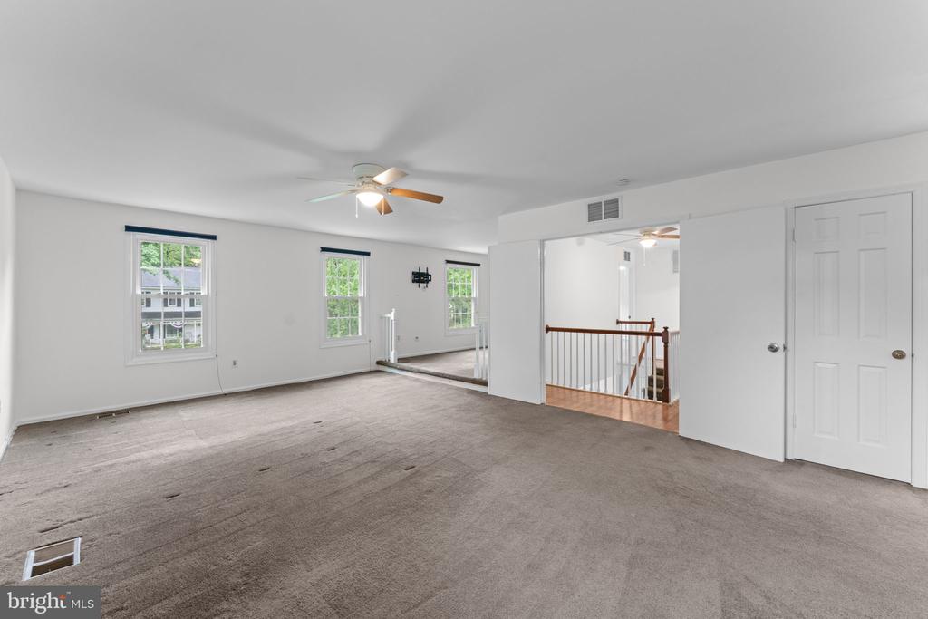 766 GLENEAGLES DRIVE