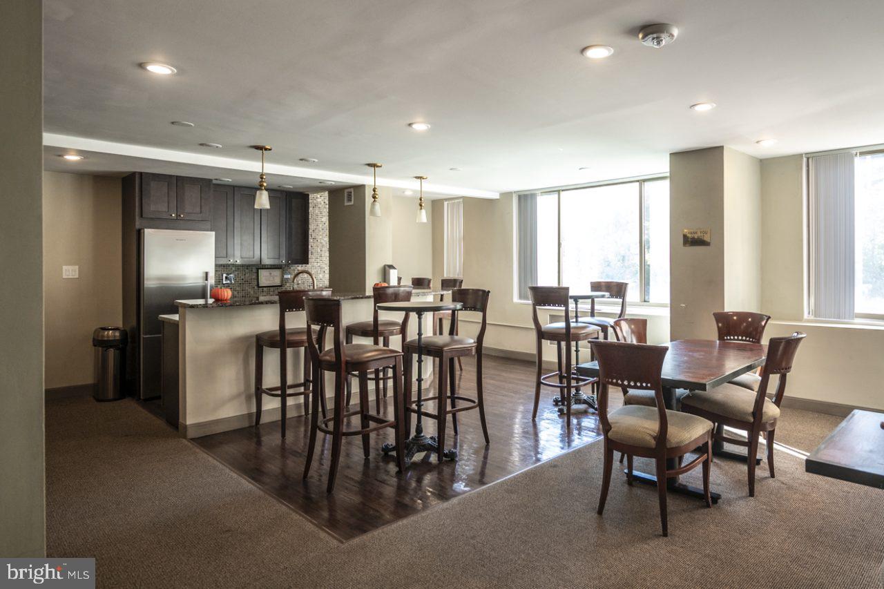 1121 Arlington Blvd #506