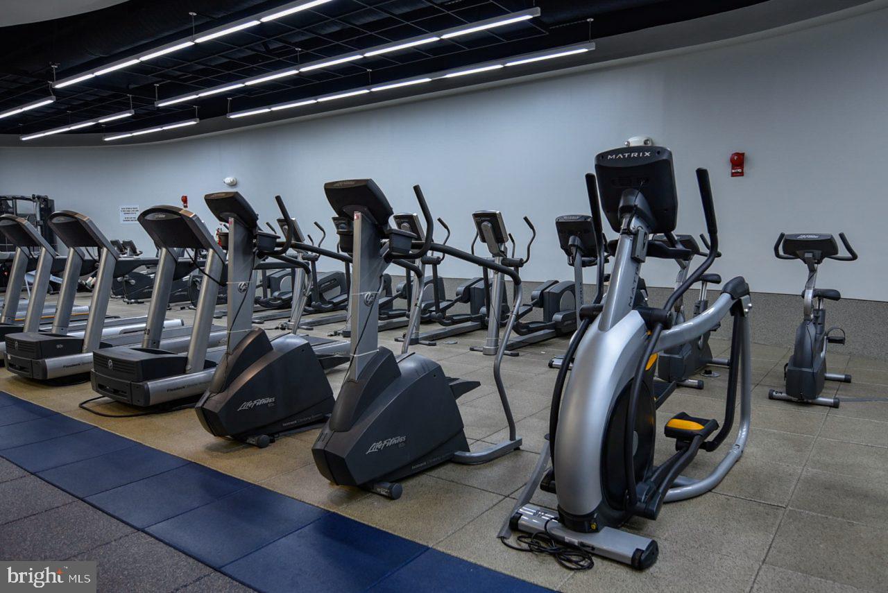 1121 Arlington Blvd #506