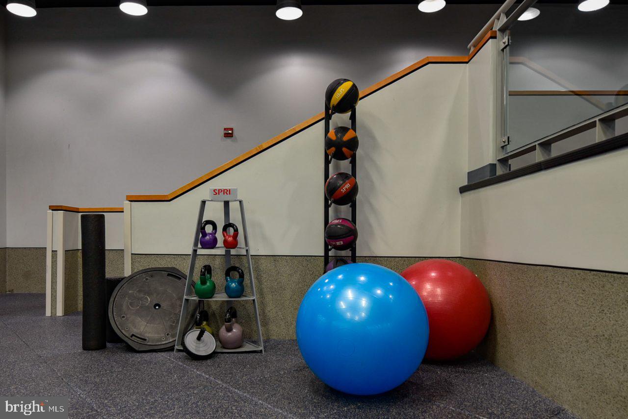 1121 Arlington Blvd #506