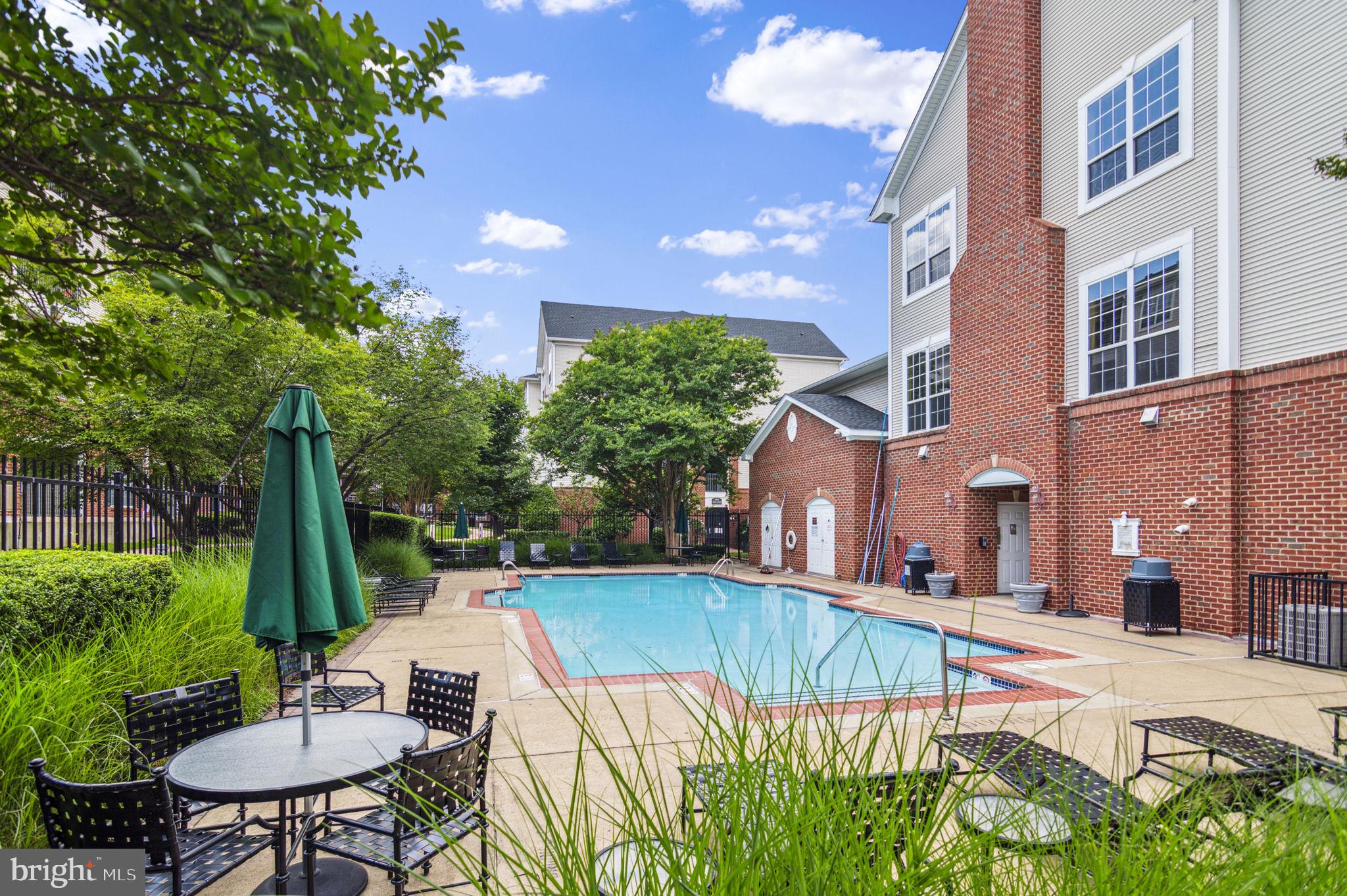 4860 Eisenhower Ave #197