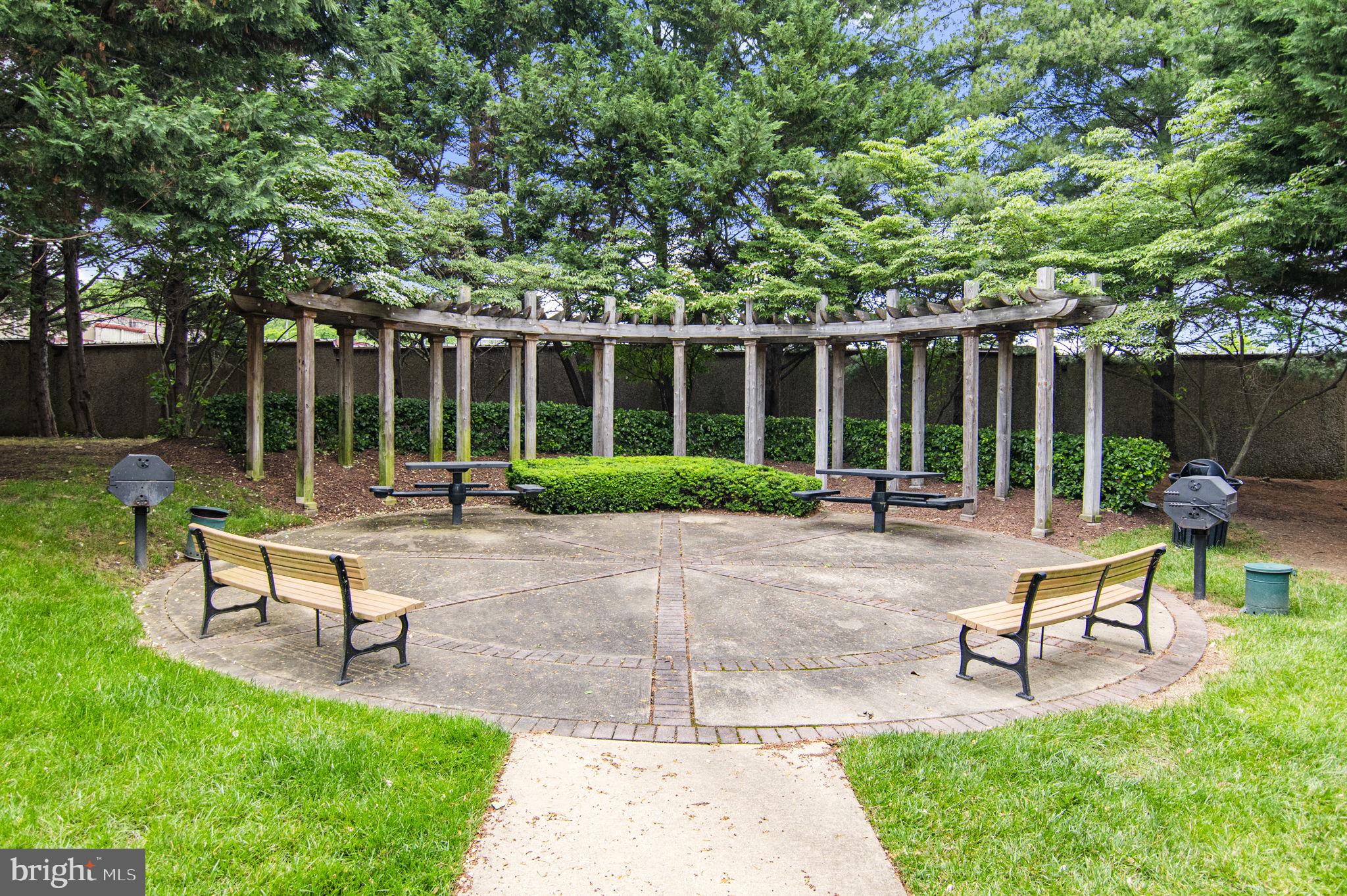 4860 Eisenhower Ave #197