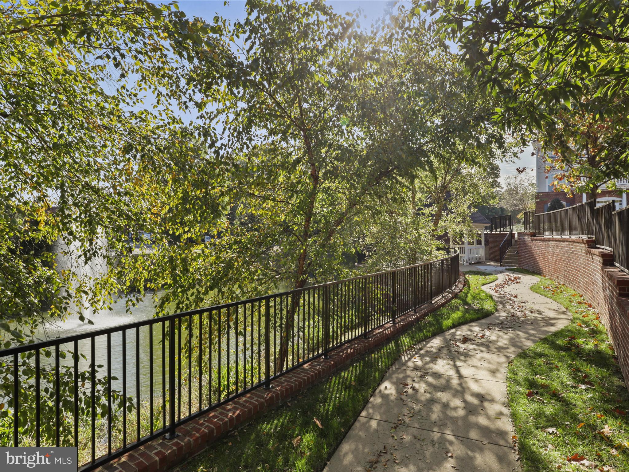 4870 Eisenhower Ave #405