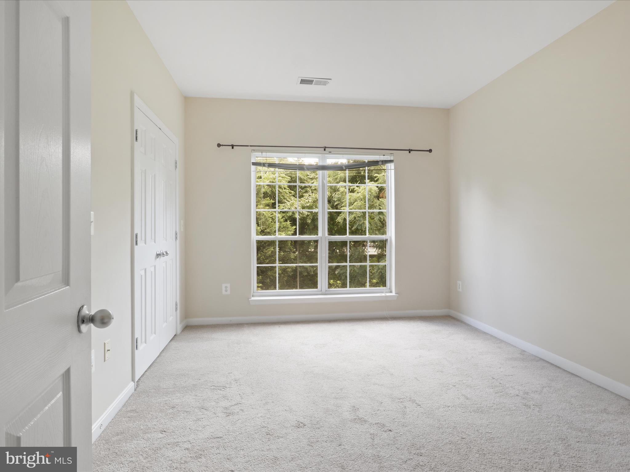 4870 Eisenhower Ave #405