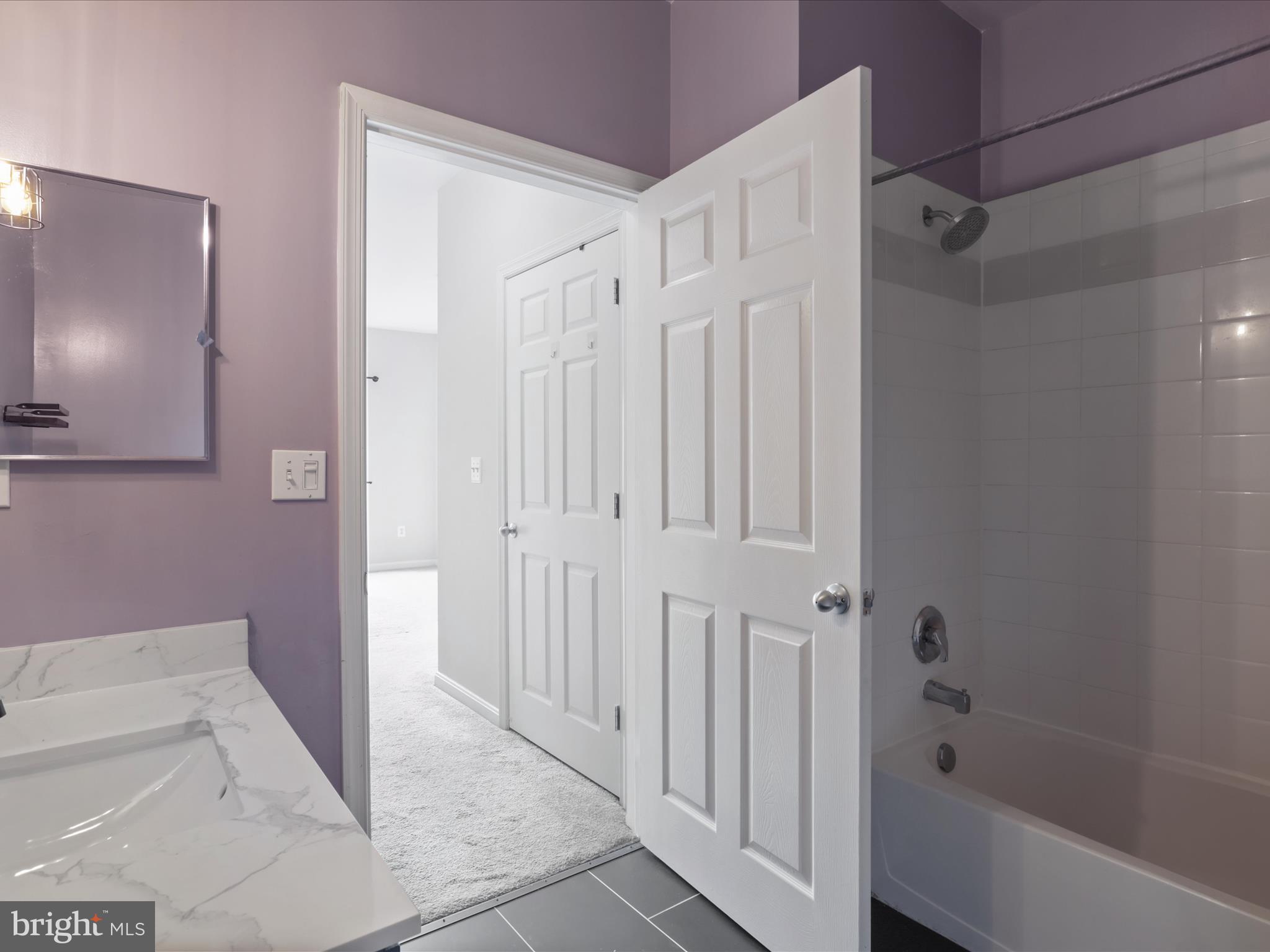 4870 Eisenhower Ave #405