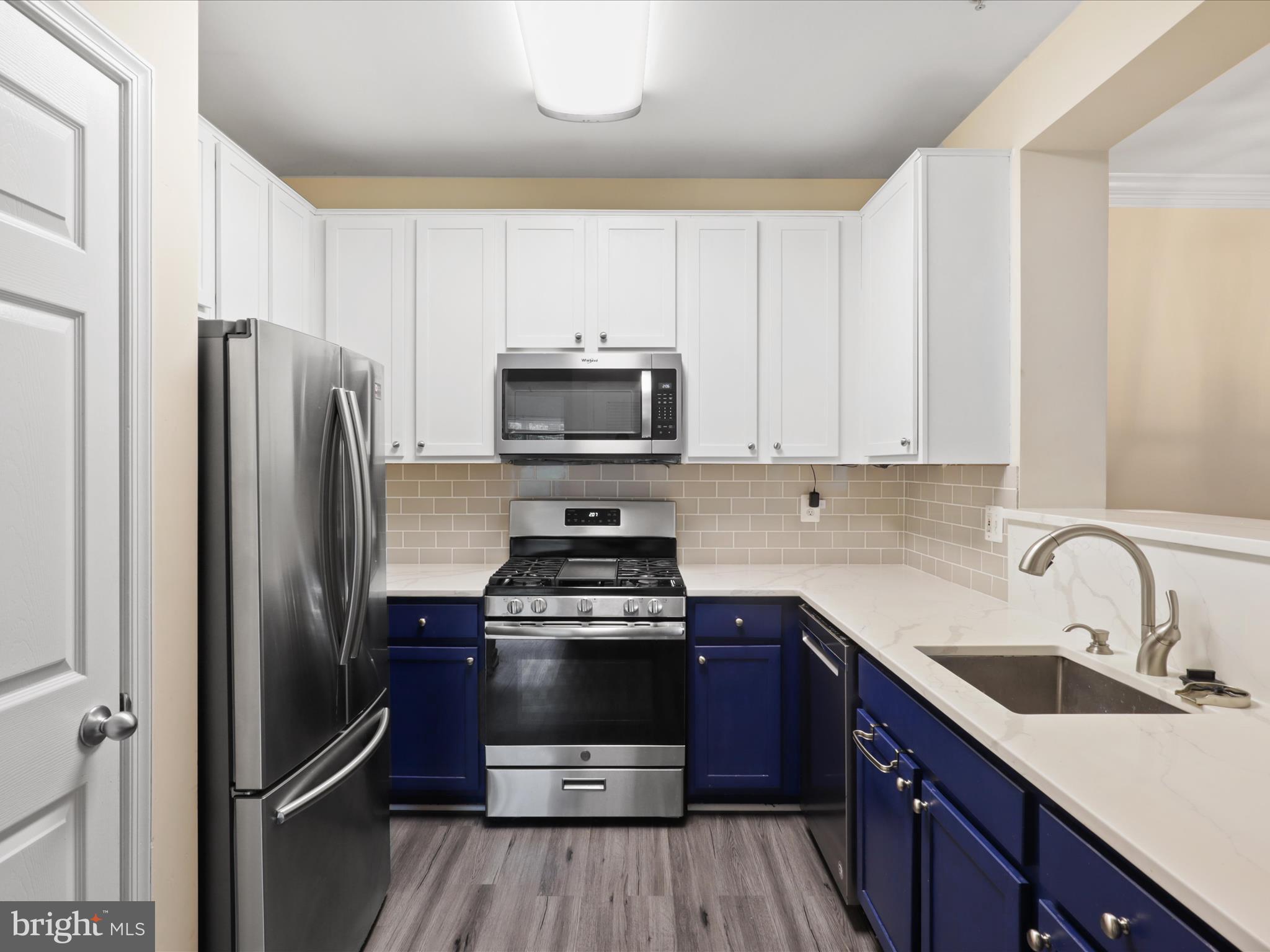 4870 Eisenhower Ave #405