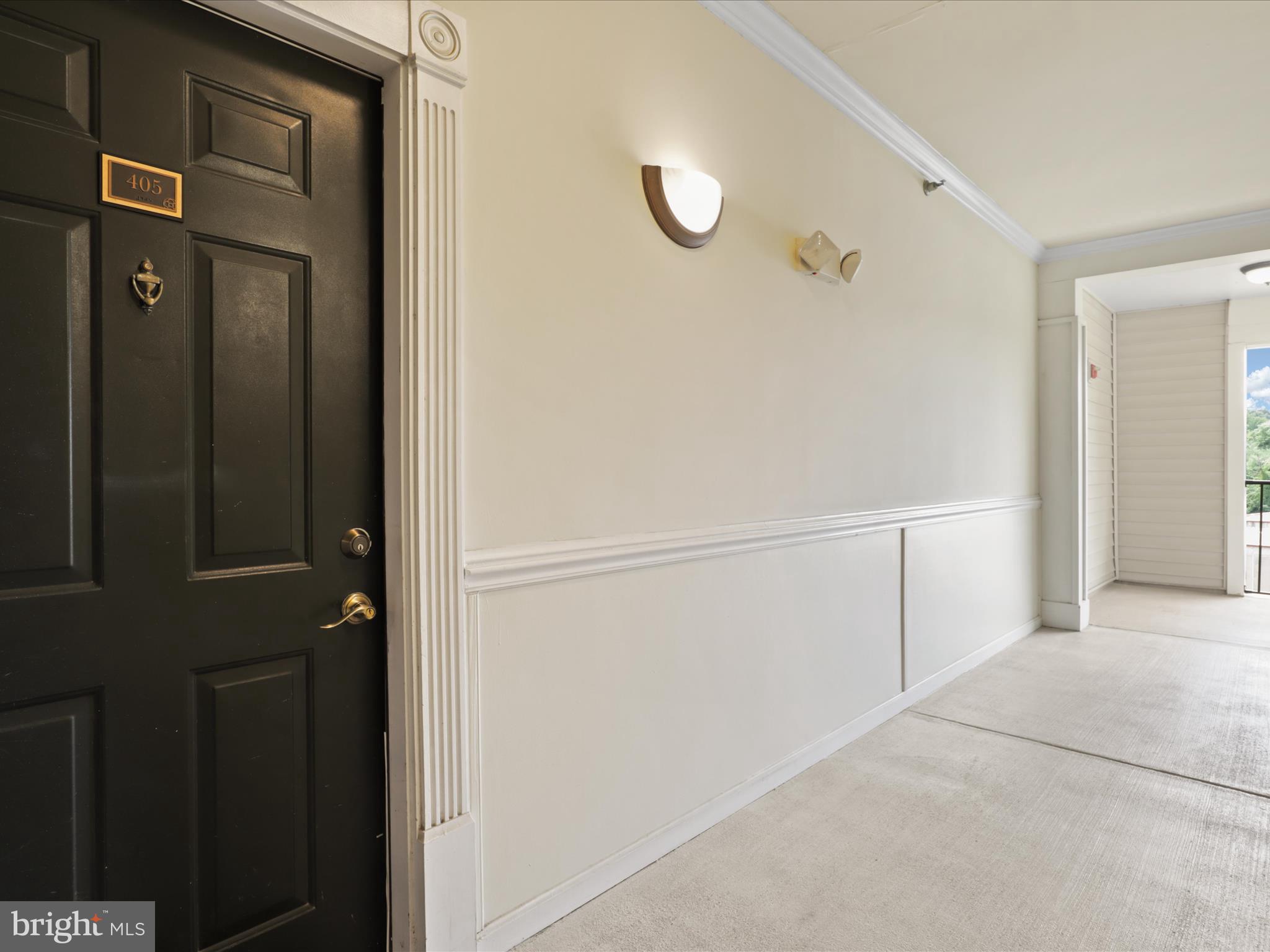 4870 Eisenhower Ave #405