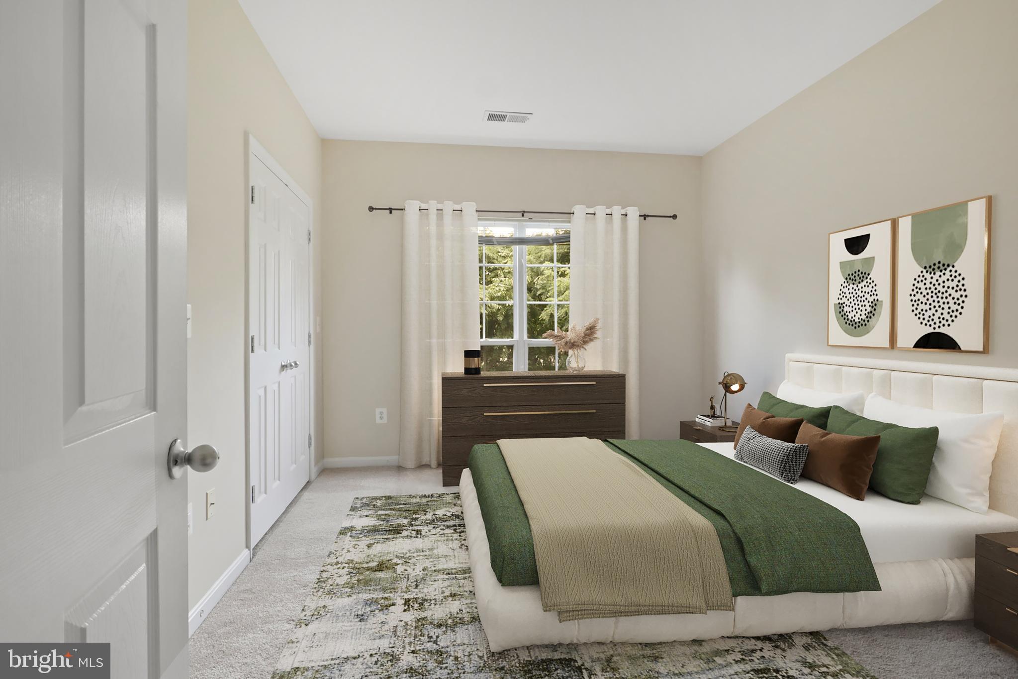 4870 Eisenhower Ave #405