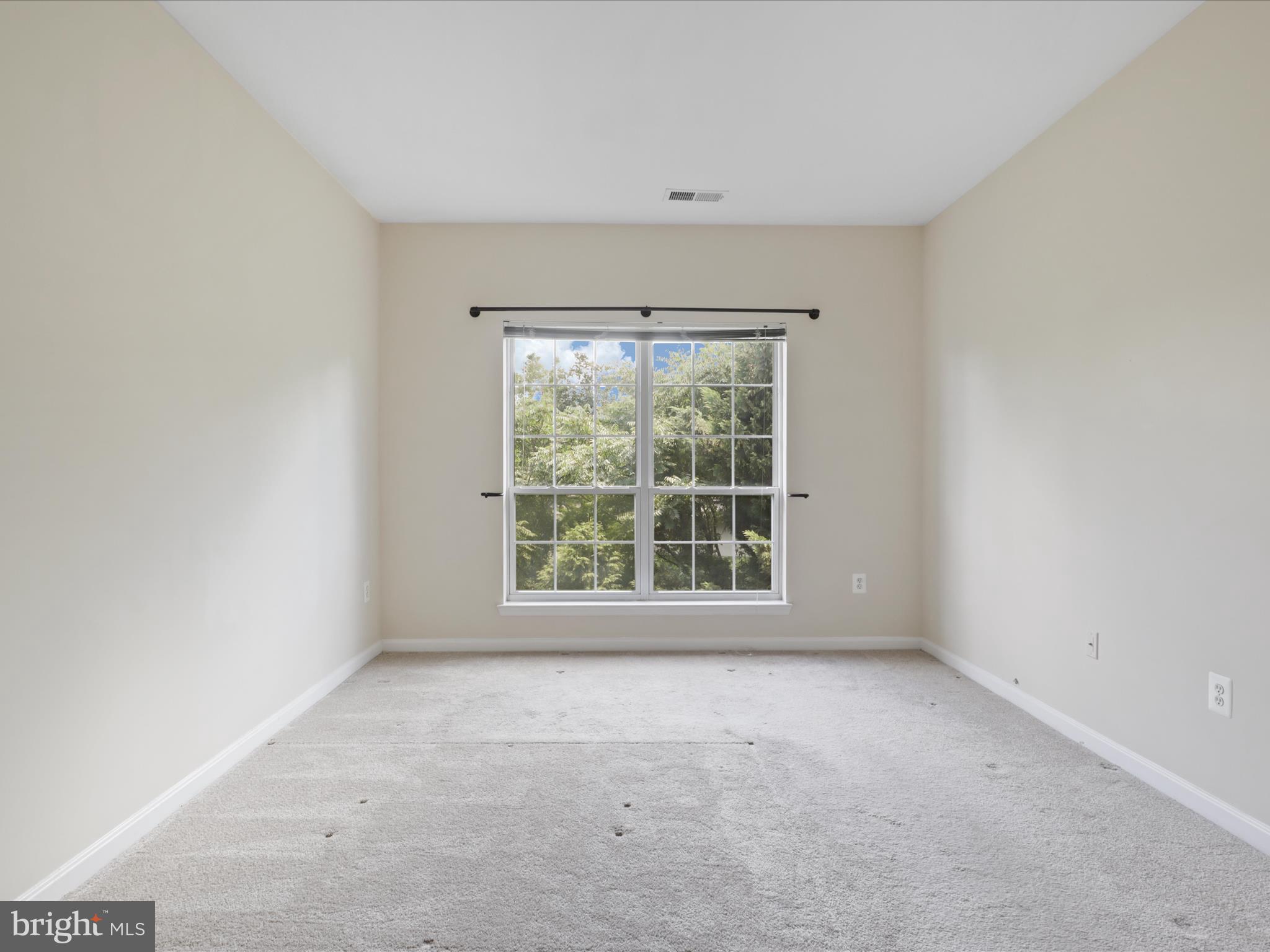 4870 Eisenhower Ave #405