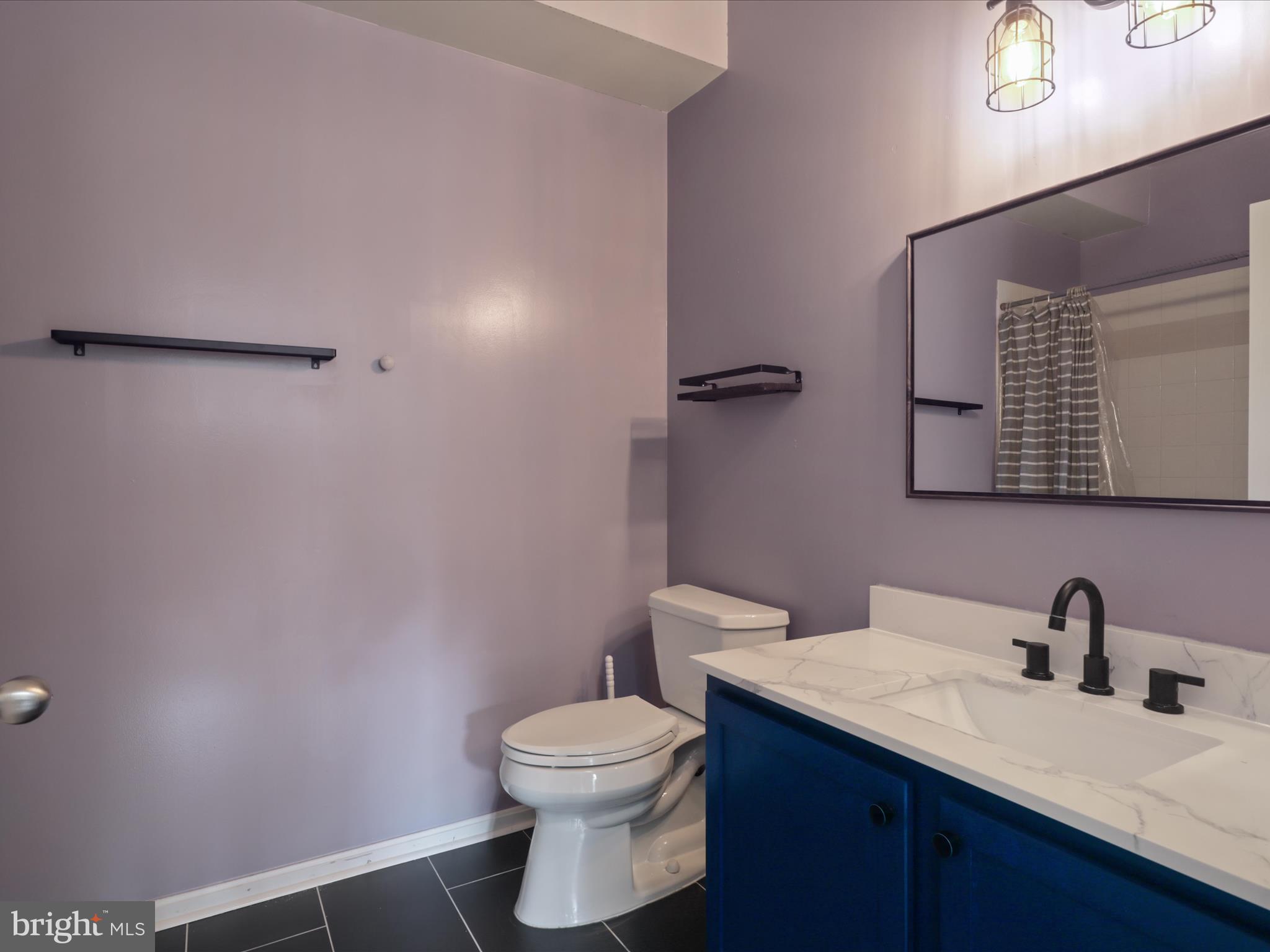 4870 Eisenhower Ave #405