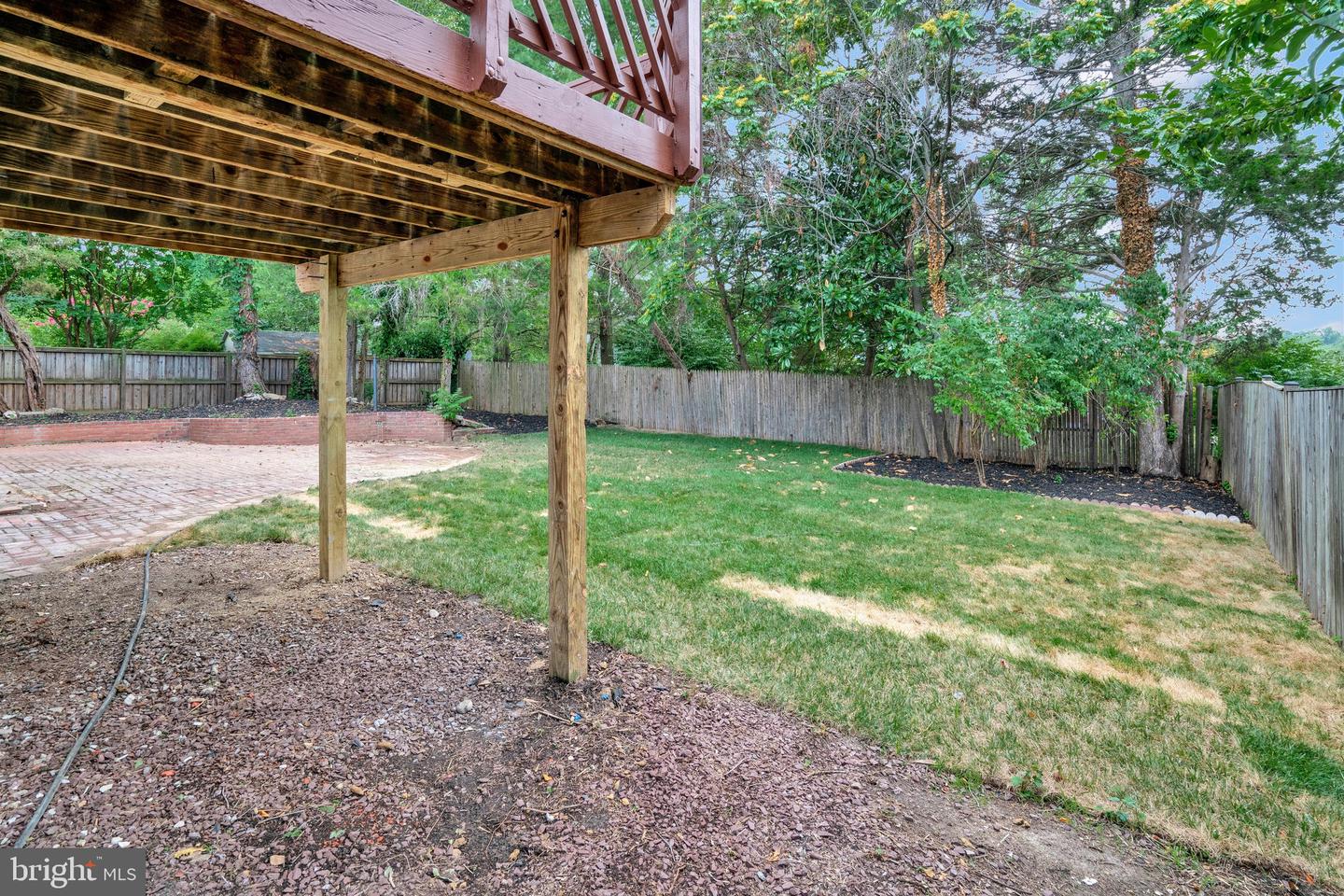 512 Robinson Ct