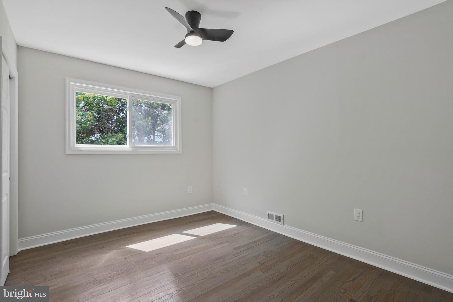 512 Robinson Ct