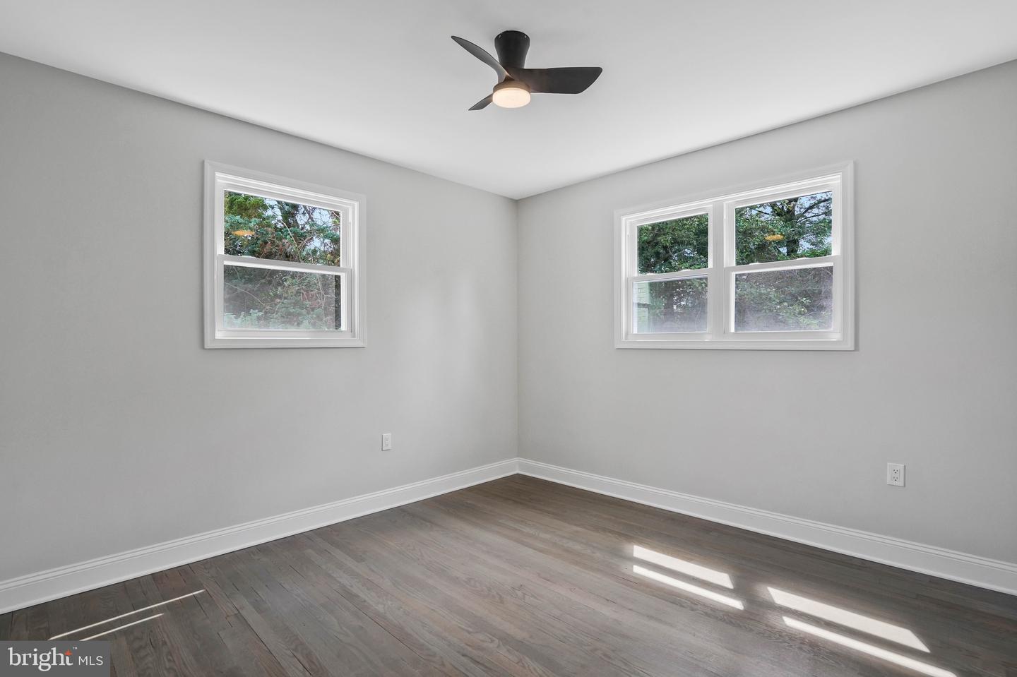 512 Robinson Ct