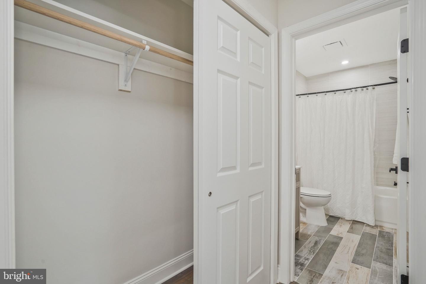 512 Robinson Ct