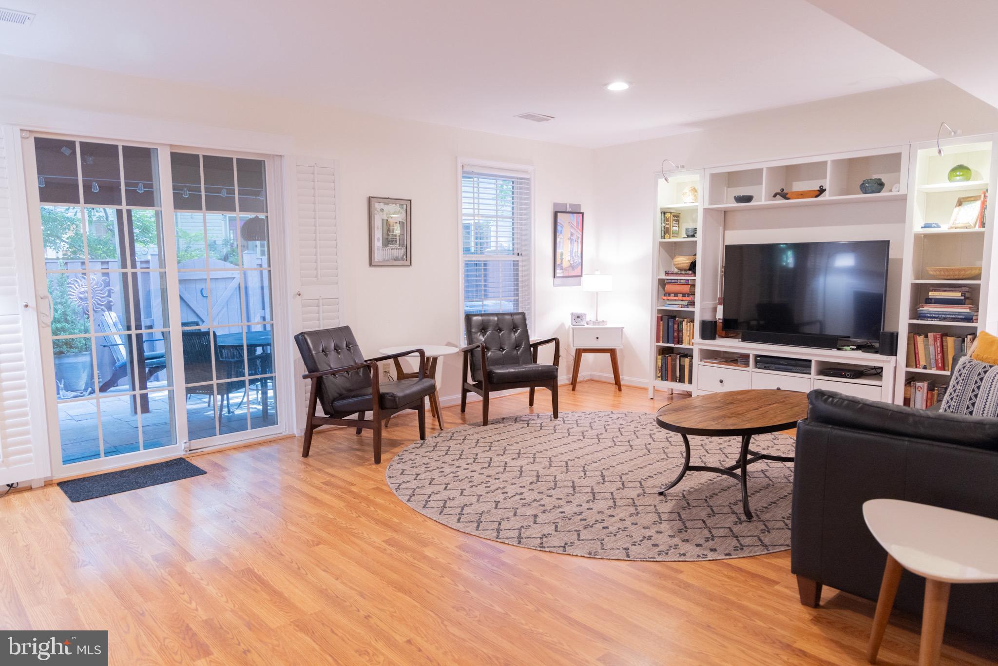 1214 Dartmouth Rd