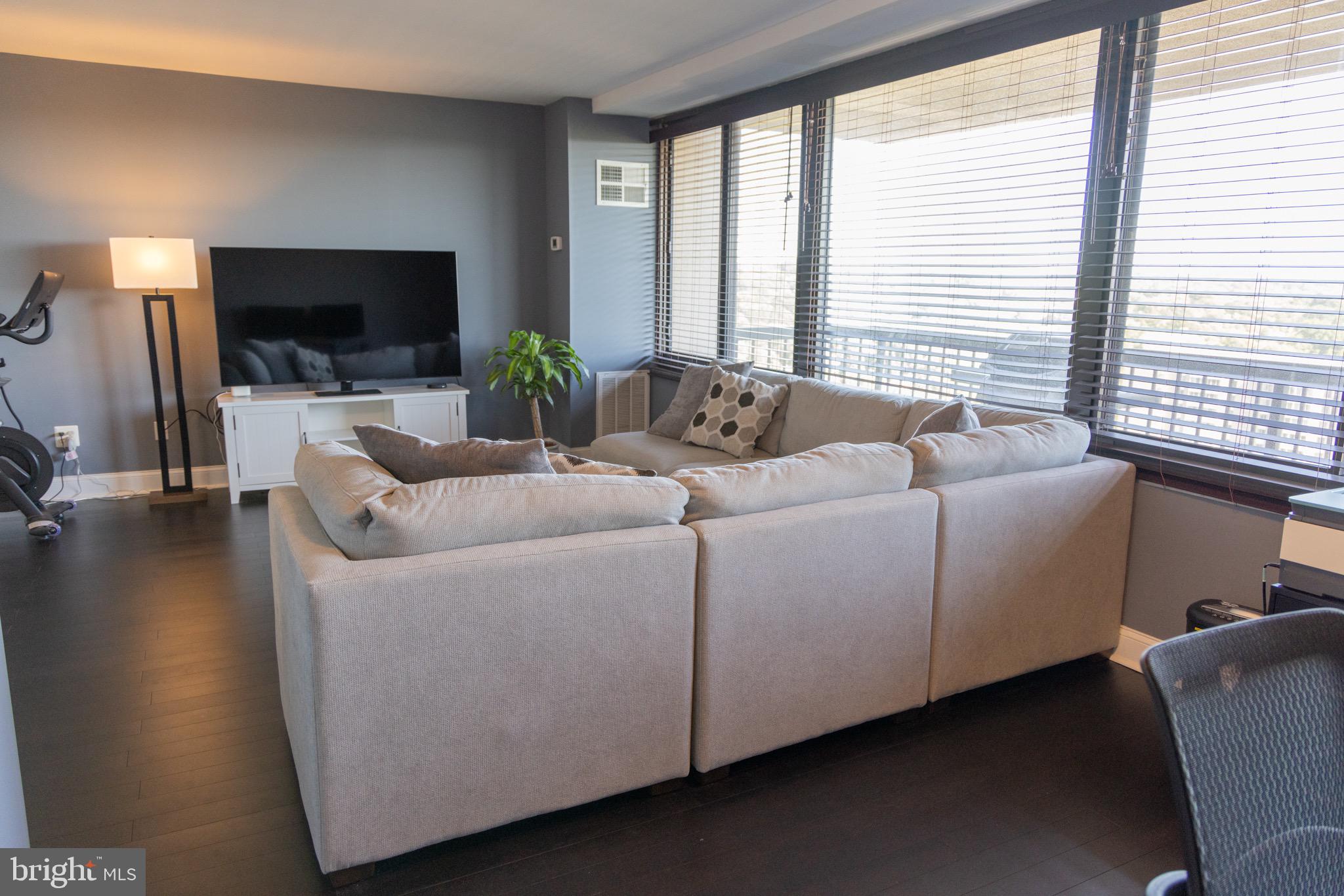 5500 Holmes Run Pkwy #1207