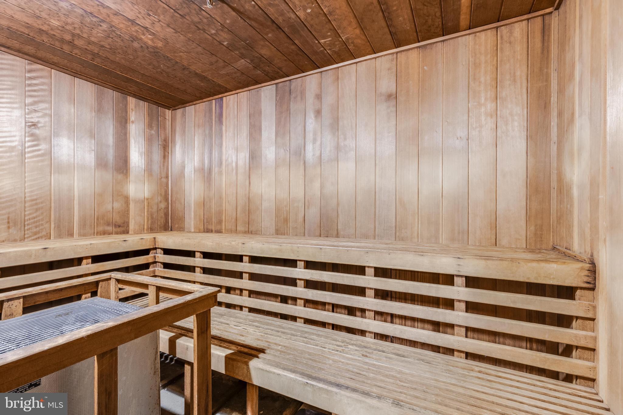 1200 Braddock Pl #216