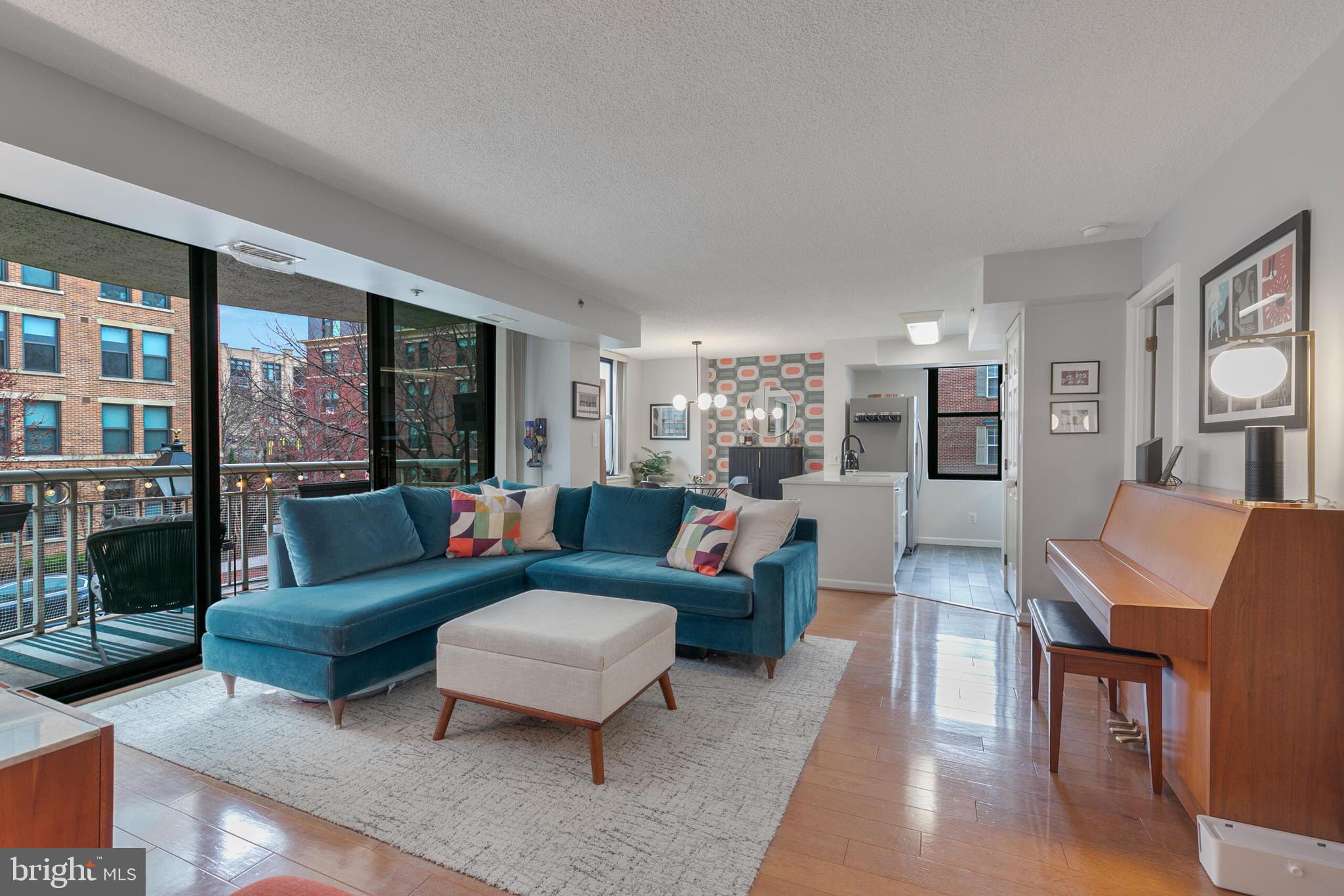 1200 Braddock Pl #216