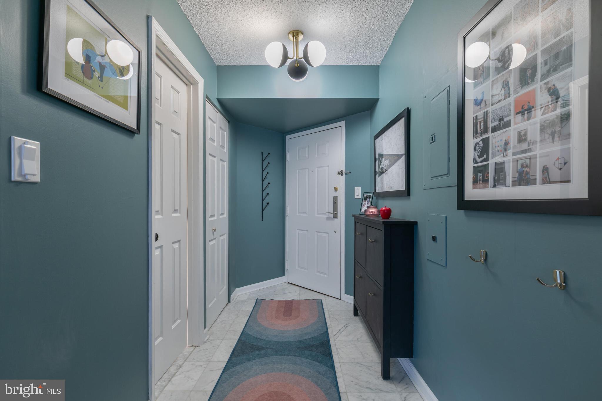 1200 Braddock Pl #216