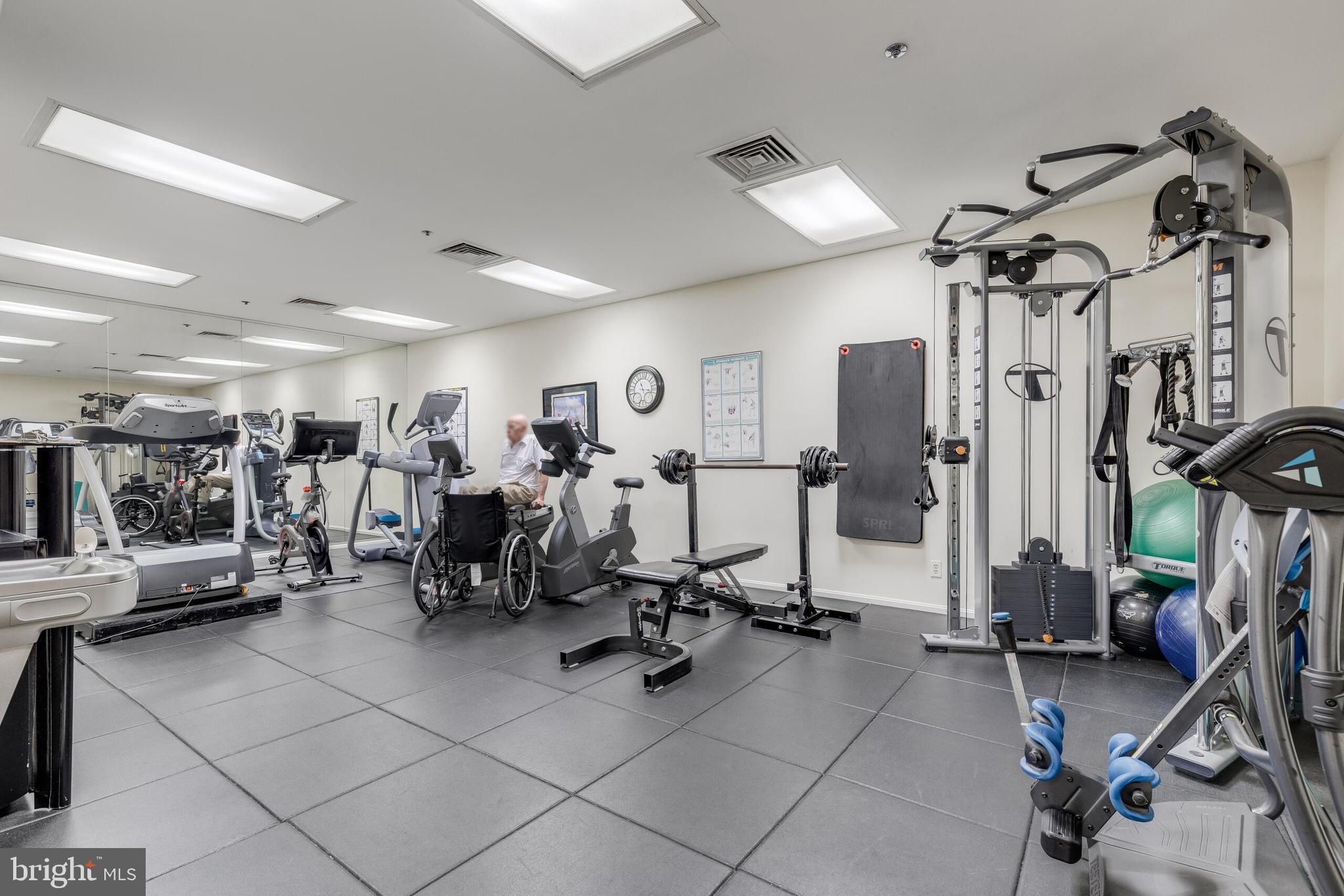 1200 Braddock Pl #216