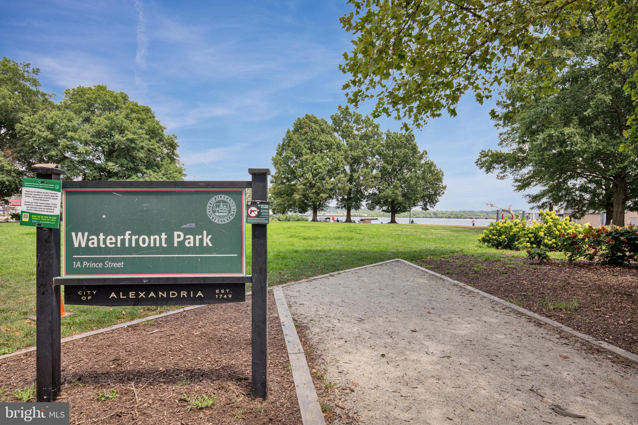 1200 Braddock Pl #216