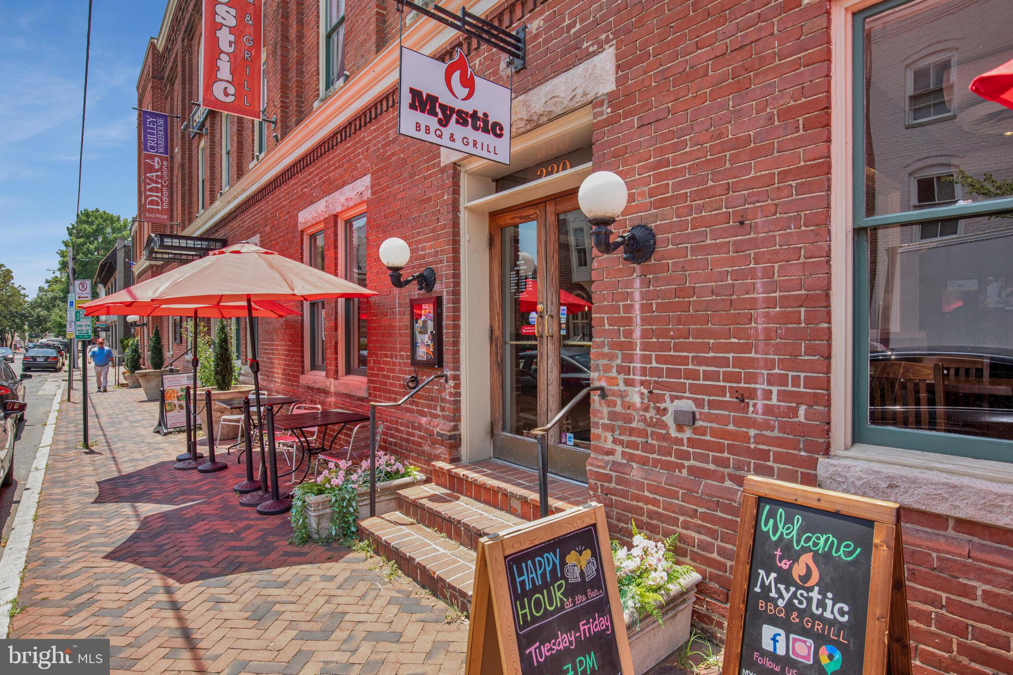 1200 Braddock Pl #216