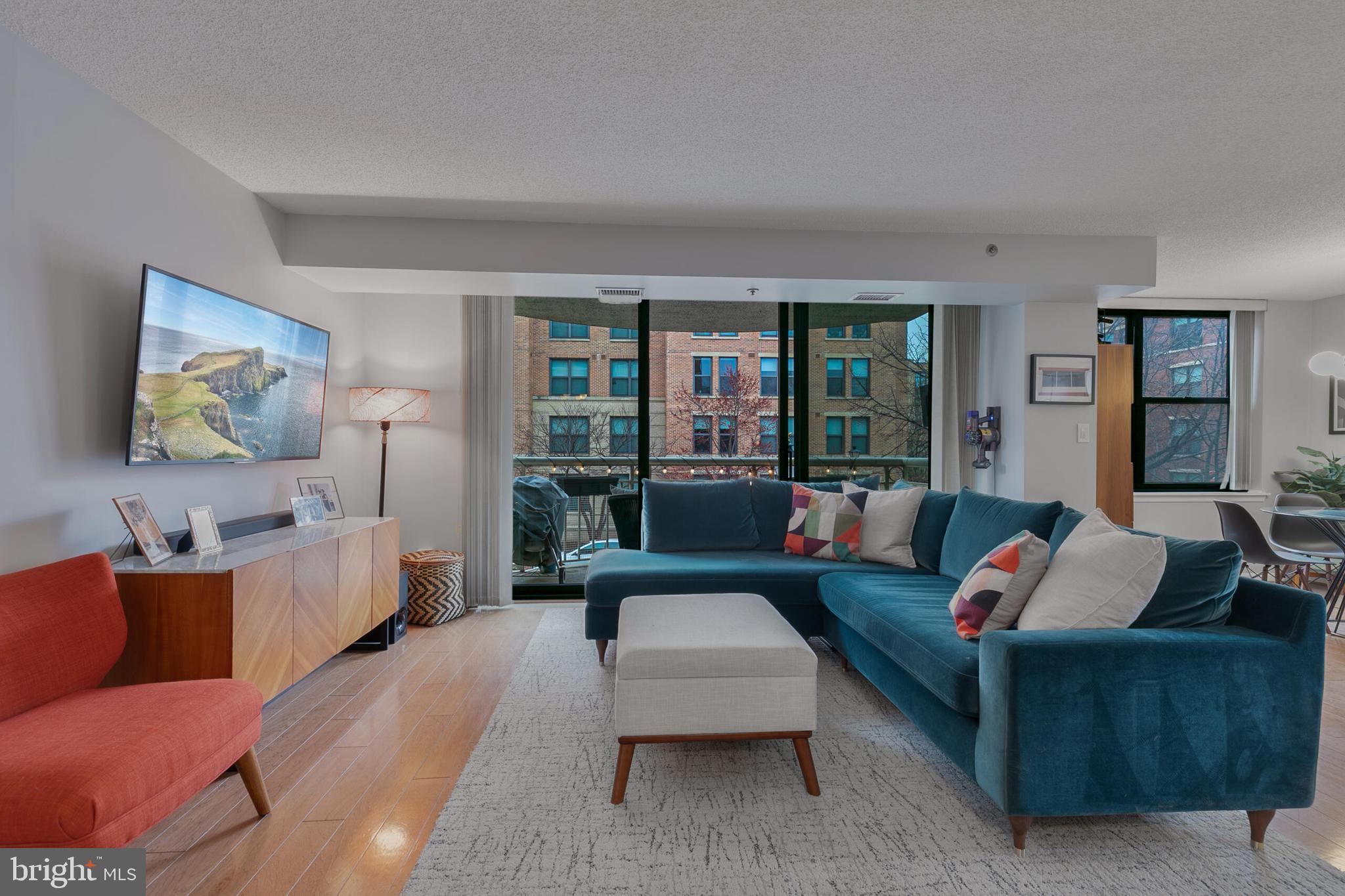 1200 Braddock Pl #216