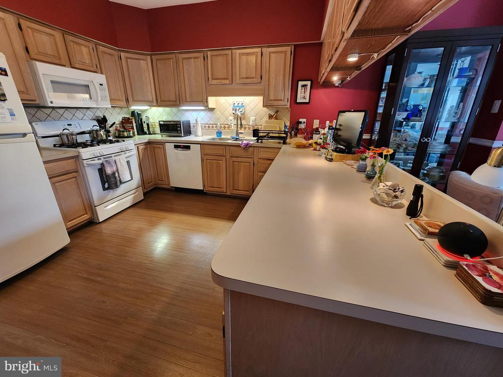 108 E DEL RAY AVE