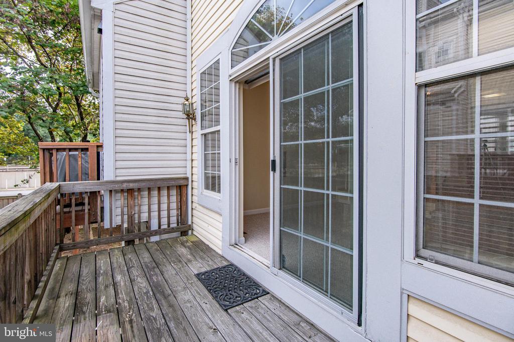 5832 COWLING COURT