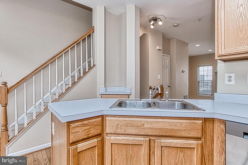 5832 COWLING COURT