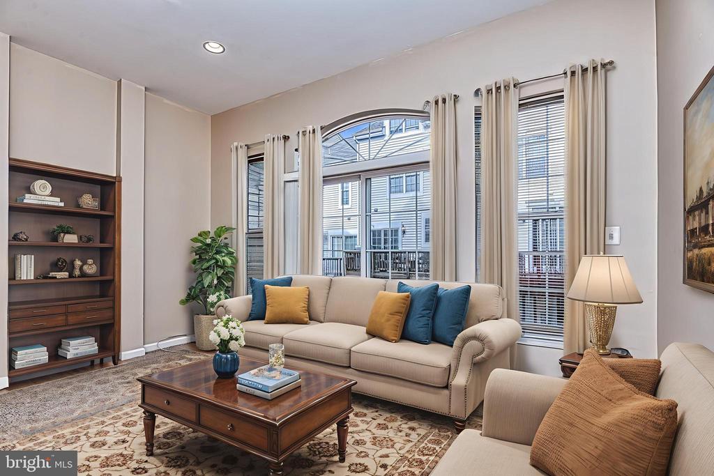 5832 COWLING COURT