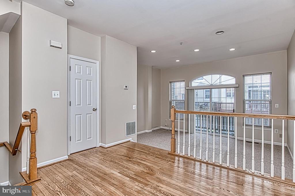 5832 COWLING COURT
