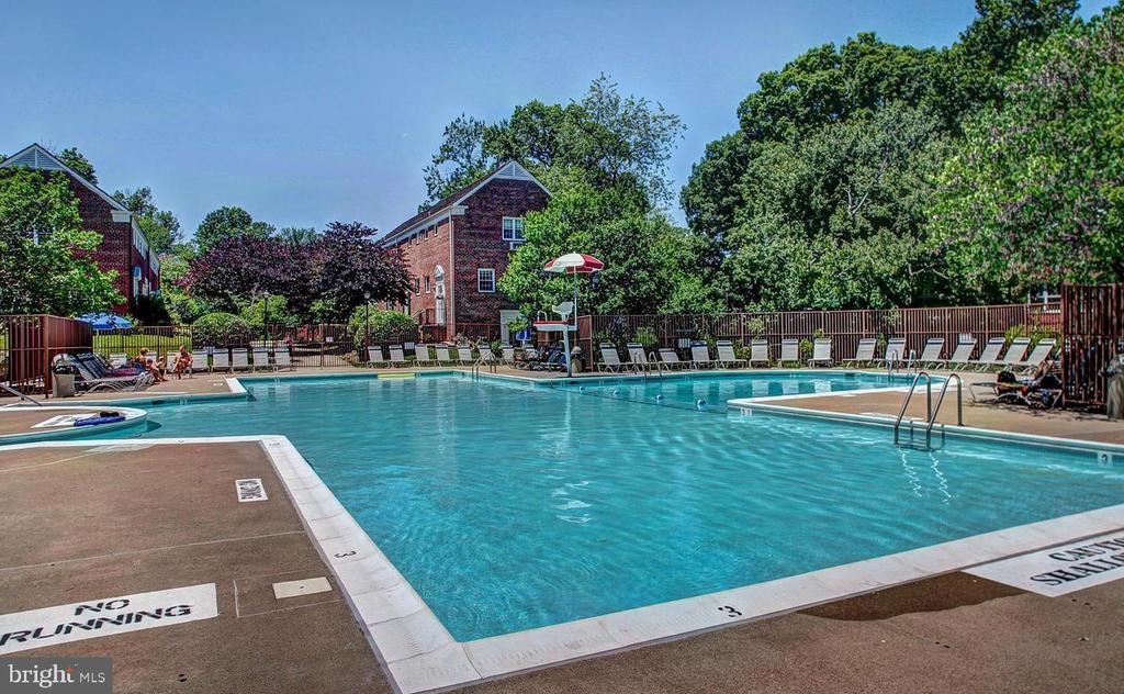 3492 MARTHA CUSTIS DRIVE