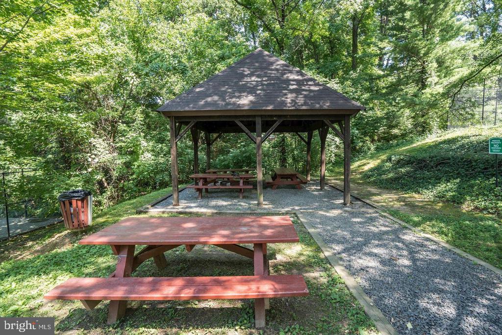3492 MARTHA CUSTIS DRIVE