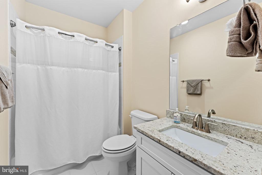 6104 Fairview Farm Dr #309